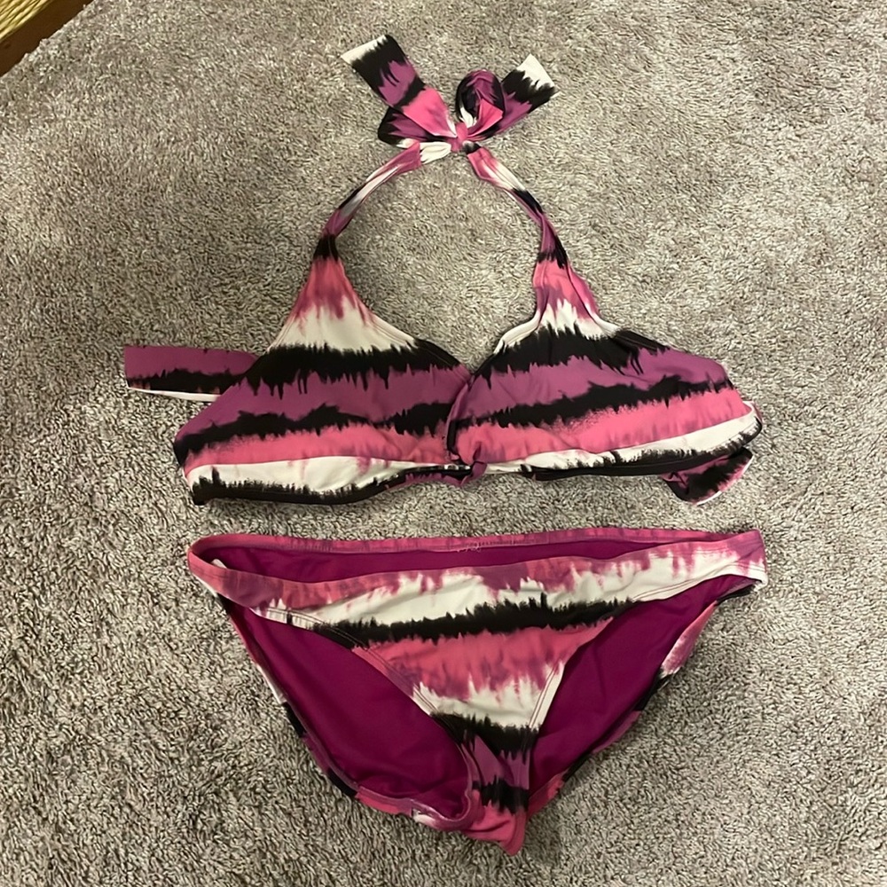 Patterned bikini